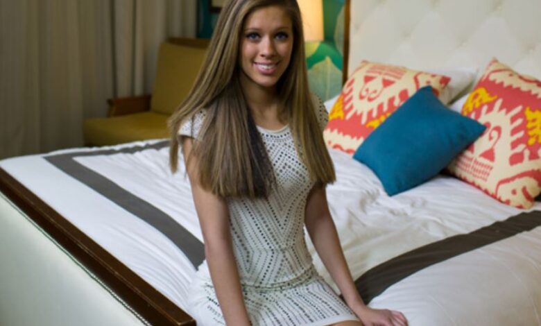 simple image of selena green vagas